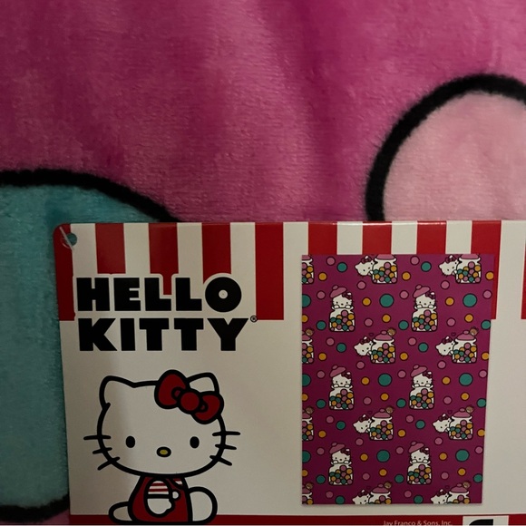 NWT Hello Kitty Bubblegum Throw Blanket - Picture 3 of 3